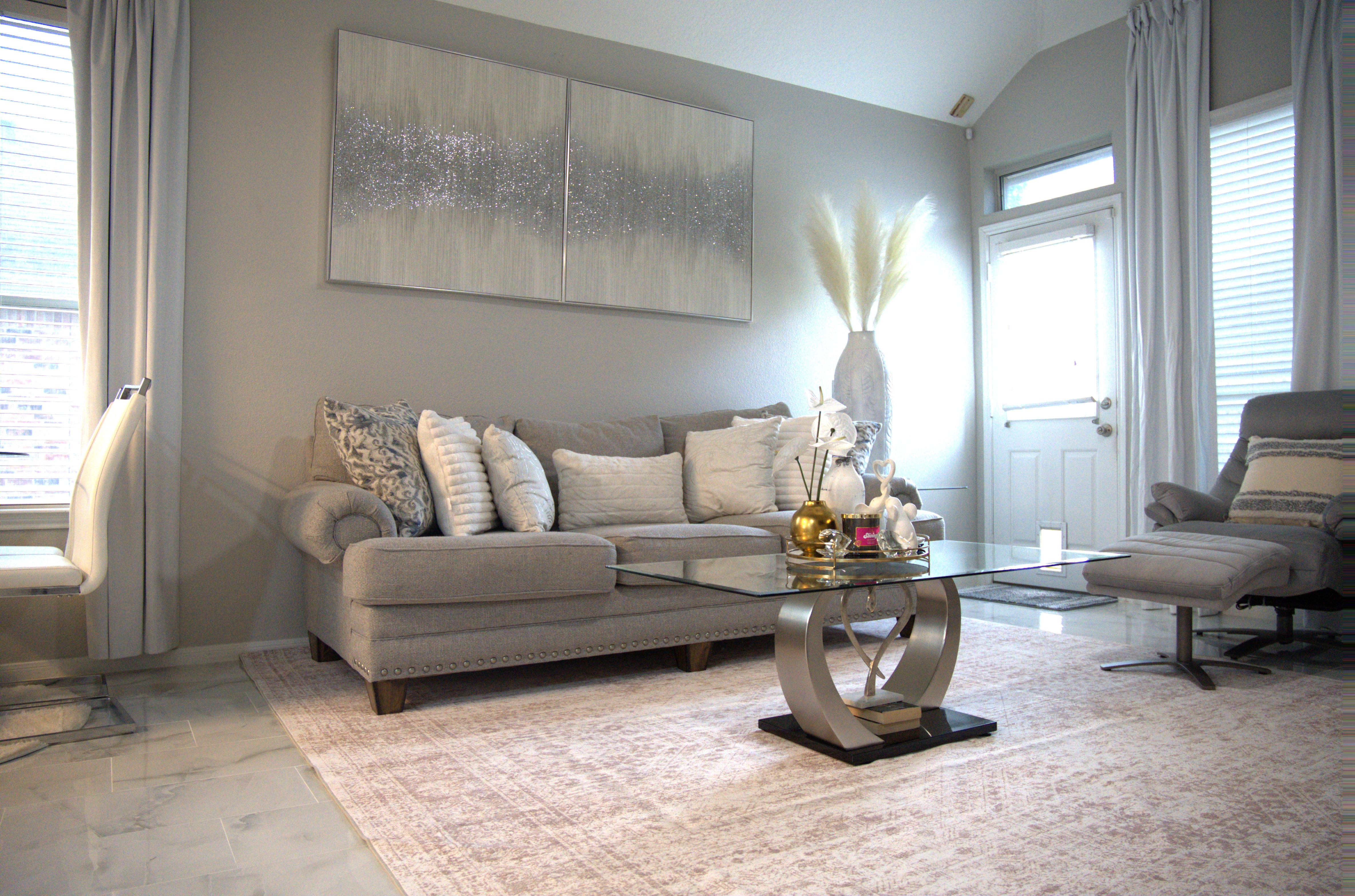 Clean living room